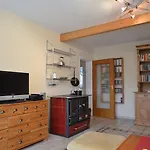 Schwebebahn In Appartement Wuppertal