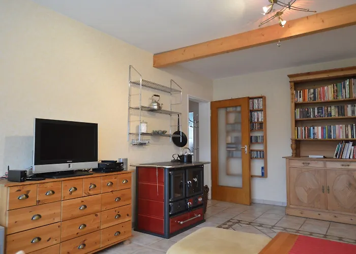 Schwebebahn In Appartement Wuppertal